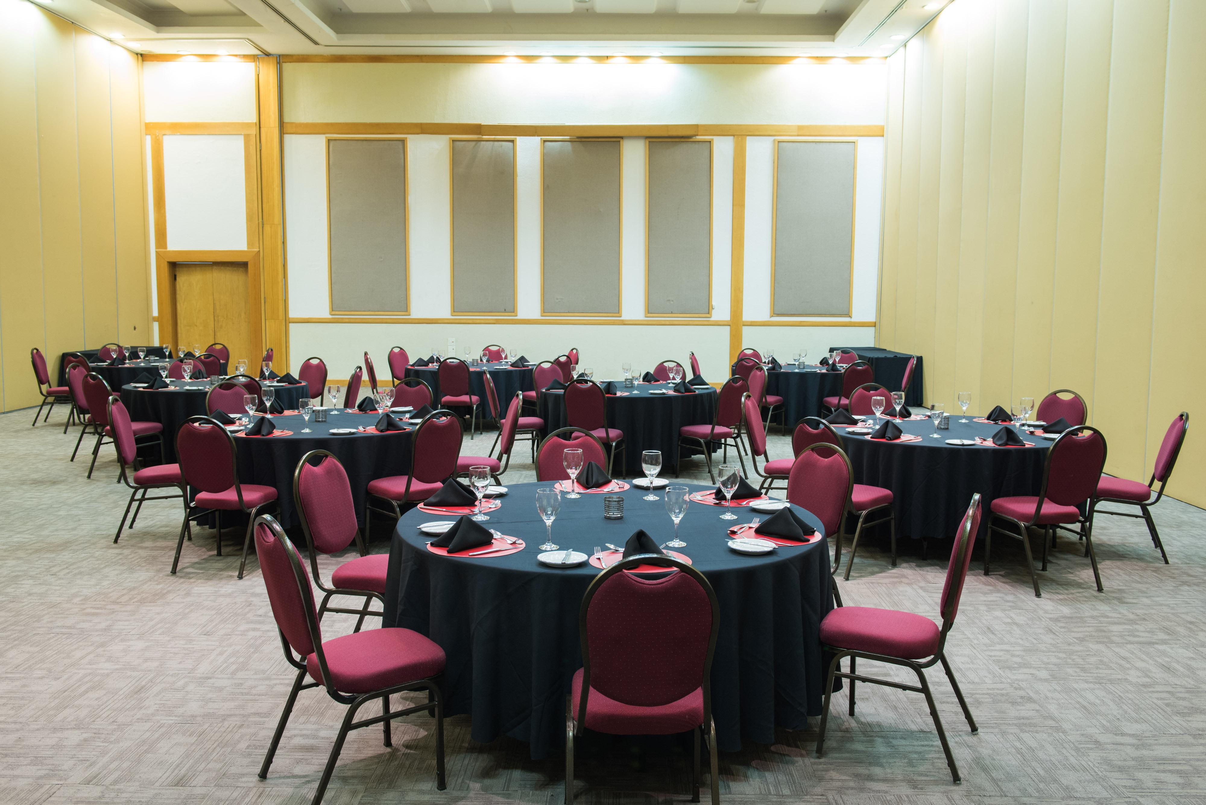 安格拉格尔别墅生态度假酒店 - 全包 安格拉杜斯雷斯 外观 照片 A banquet hall