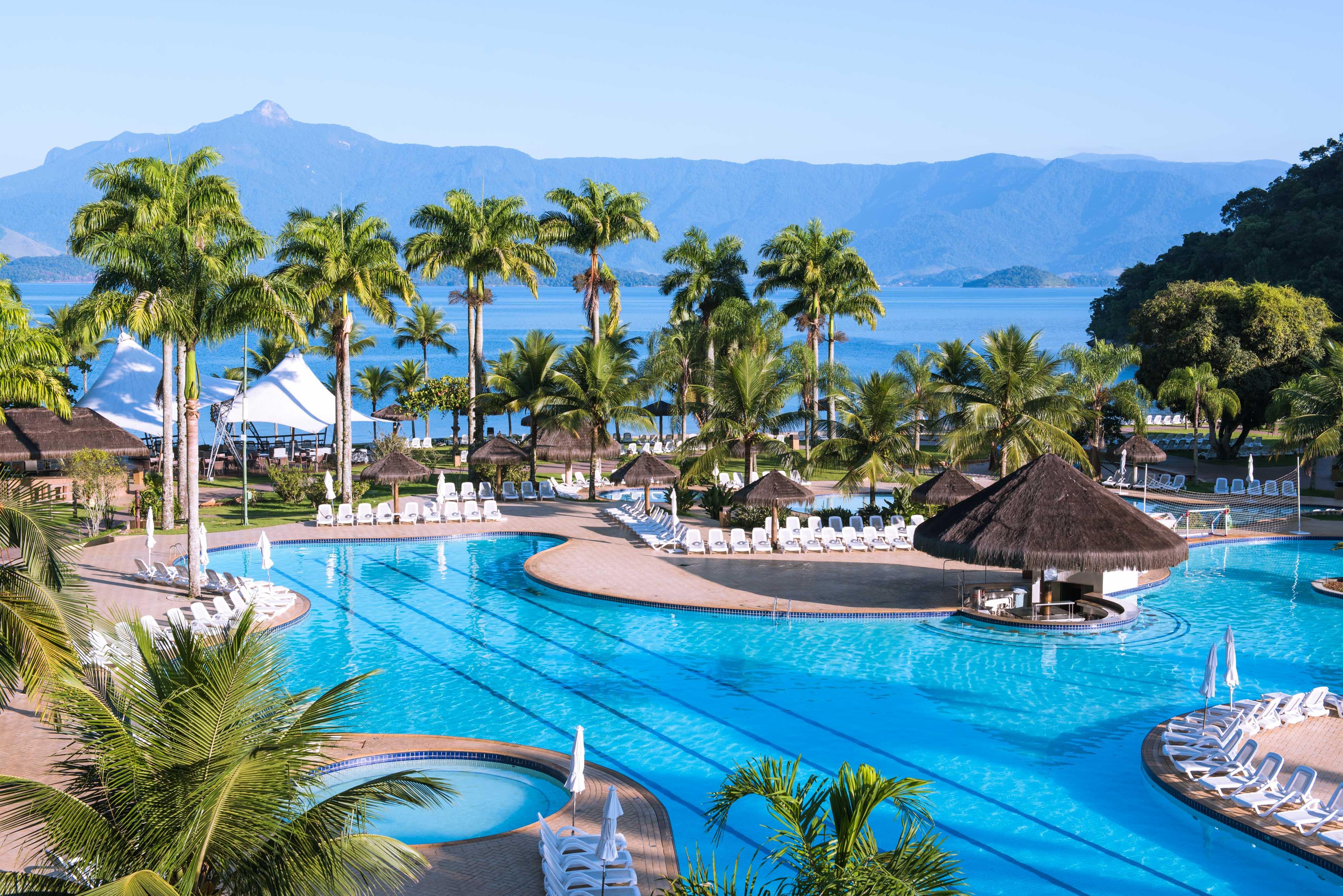 安格拉格尔别墅生态度假酒店 - 全包 安格拉杜斯雷斯 外观 照片 The resort's swimming pool