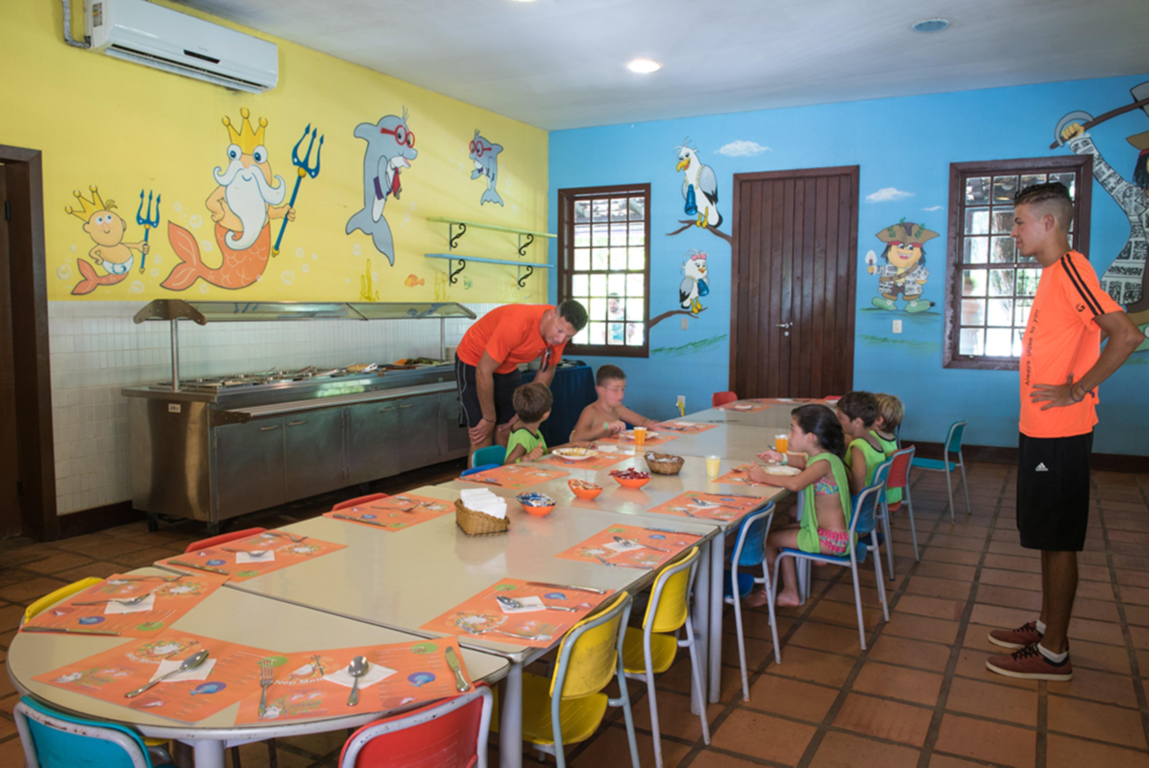 安格拉格尔别墅生态度假酒店 - 全包 安格拉杜斯雷斯 外观 照片 The restaurant at the resort