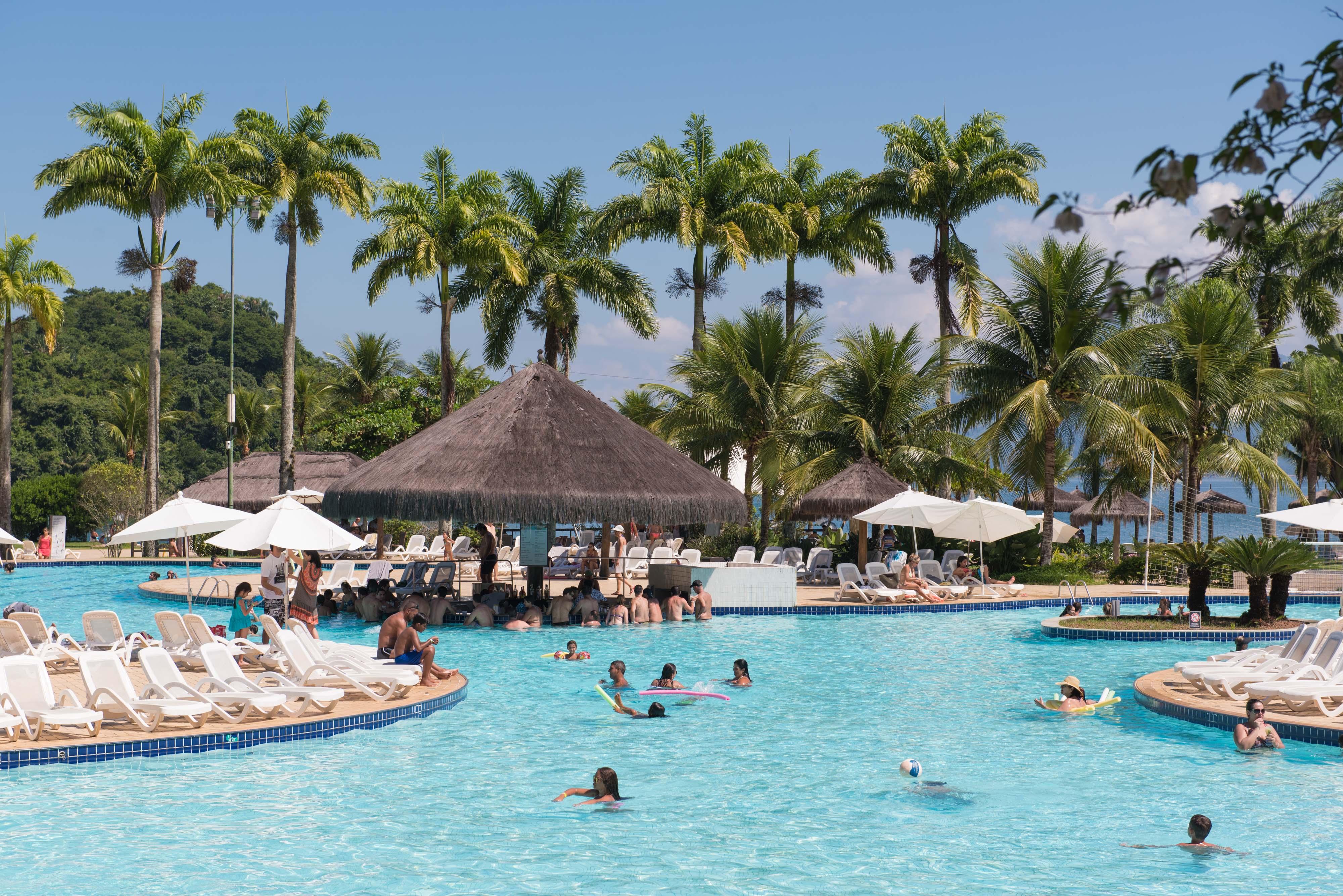 安格拉格尔别墅生态度假酒店 - 全包 安格拉杜斯雷斯 外观 照片 The swimming pool at the resort
