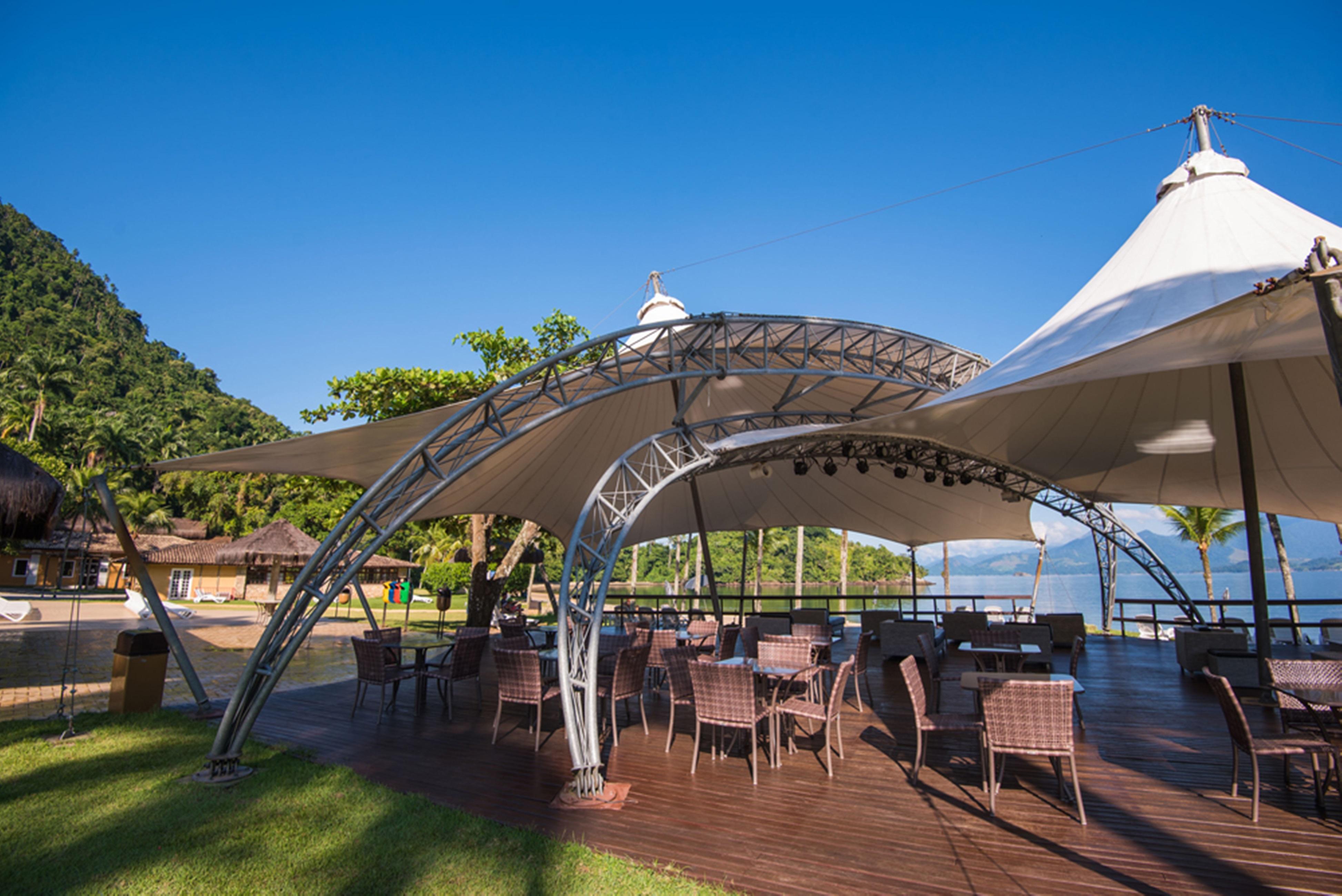安格拉格尔别墅生态度假酒店 - 全包 安格拉杜斯雷斯 外观 照片 The deck at the resort